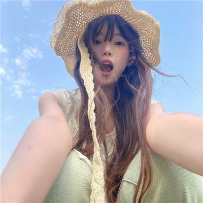 庭院里的女人
